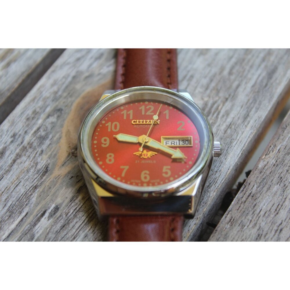 Citizen Automatic 21 Jewels Red Dial Silver Case Men's Vintage Watch.  EUC - Picture 4 of 6